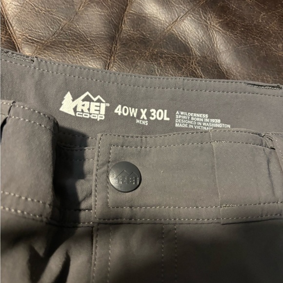REI CO OP Men's Dark Gray Cargo Pants 40X30 Pockets Tactical - Picture 5 of 9